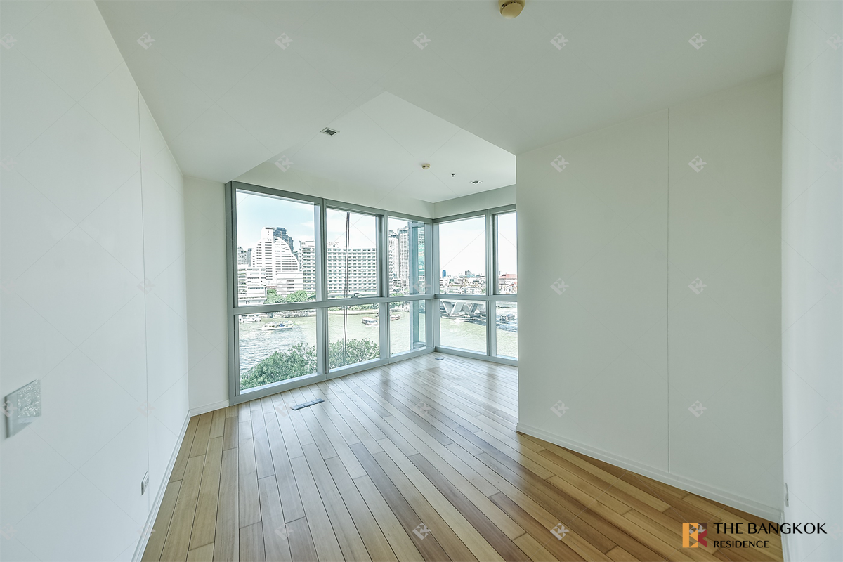 picture The River near BTS Saphan Taksin - 9/10