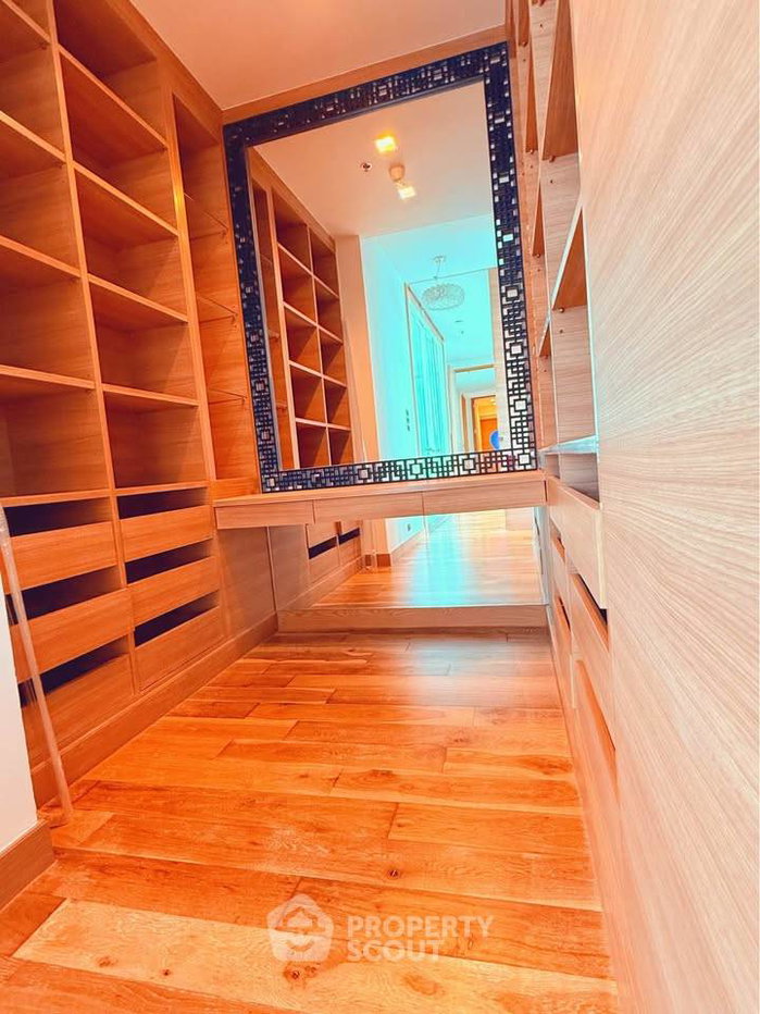 รูป 260 ตร.ม. 3 ห้องนอน ชั้น 40-41 Millennium Residence @ Sukhumvit Condominium BTS อโศก (ID 3194046) - รูปที่ 18/27