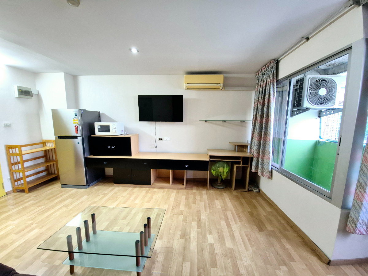 picture 15,000 baht/month 1/1 bed First Sukhumvit 1 BTS Ploenjit - 4/12