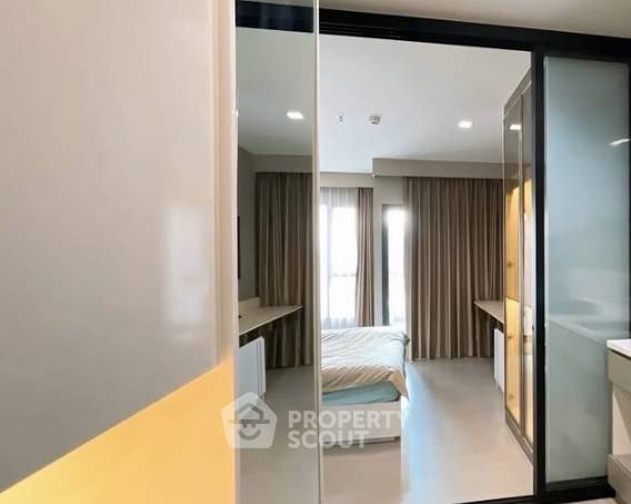 picture 27th-Floor 1-BR Life Asoke - Rama 9, 300m To MRT Phra Ram 9 (ID 3178670) - 2/6