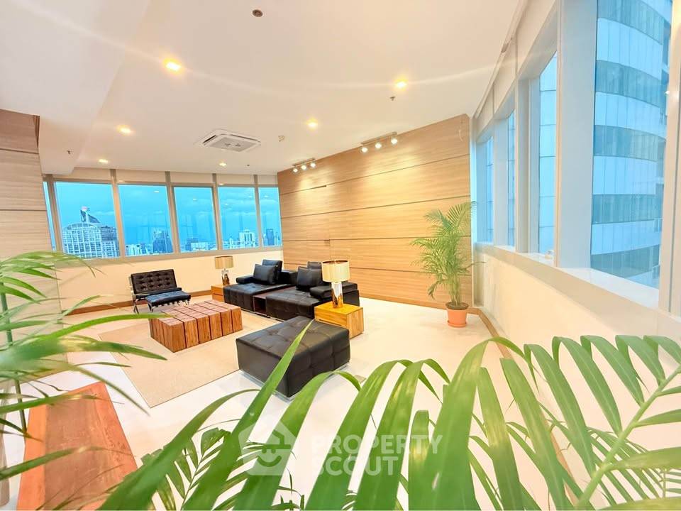 รูป 260 ตร.ม. 3 ห้องนอน ชั้น 40-41 Millennium Residence @ Sukhumvit Condominium BTS อโศก (ID 3194046) - รูปที่ 2/27