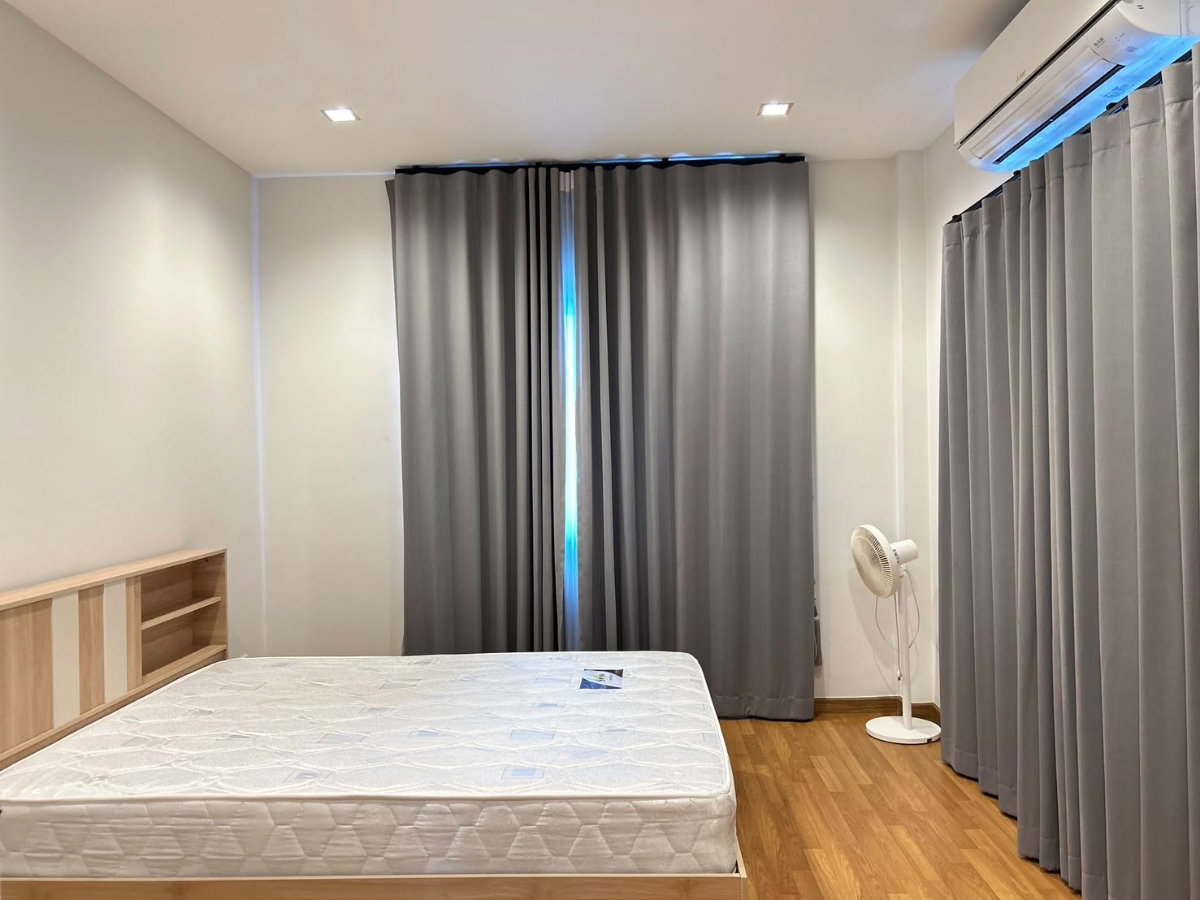 picture Luxury Homes, Laddarom Elegance, Ruamchok, 2 Houses Available, in a premium residential community. - 21/38