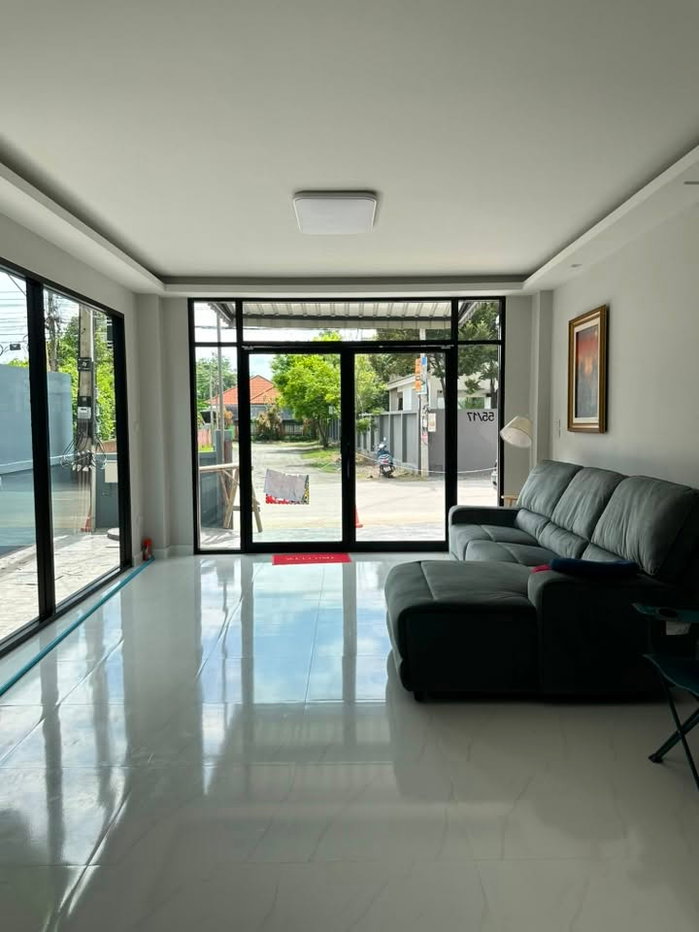 รูป 🏢✨ ขายอาคาร 3 ชั้น ทำเลหนองหาร สันทราย เหมาะสำหรับสำนักงานหรือ Home Office ✨🏢 รหัสทรัพย์: CSS101935 - รูปที่ 2/13