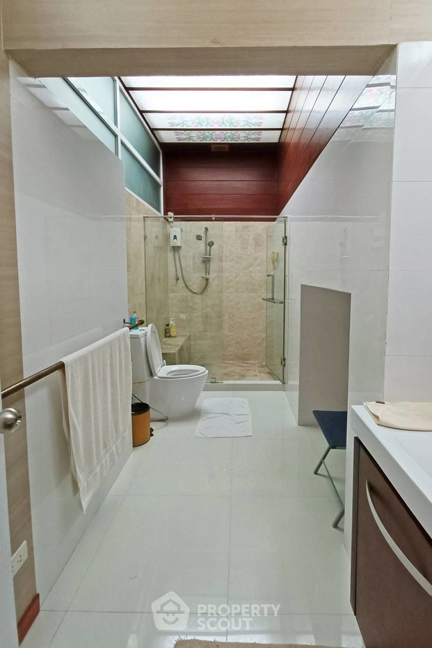 รูป คอนโดเลี้ยงสัตว์ได้ 4 ห้องนอน 410 ตร.ม. Premier Condominium ห่าง BTS พร้อมพงษ์ 300 เมตร (ID 3193392) - รูปที่ 16/26