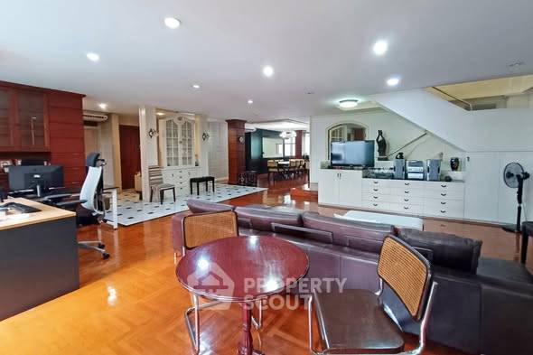 รูป คอนโดเลี้ยงสัตว์ได้ 4 ห้องนอน 410 ตร.ม. Premier Condominium ห่าง BTS พร้อมพงษ์ 300 เมตร (ID 3193392) - รูปที่ 3/26