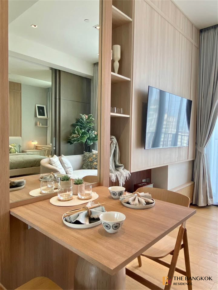 picture Move-in Ready, Just Bring Your Stuff 28 Chidlom near BTS Chit Lom - 1/10