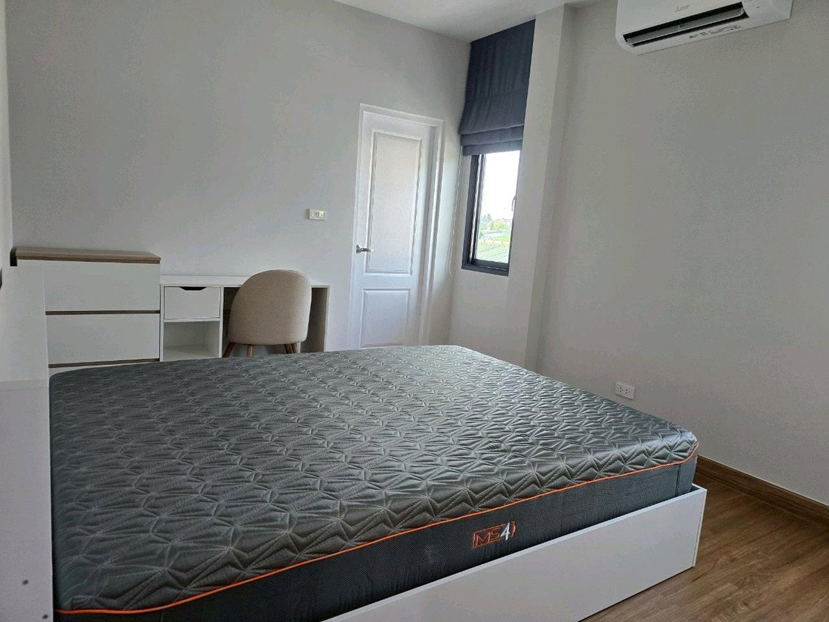 รูป ให้เช่า บ้านเดี่ยว CENTRO Vibhavadi ** 79,900 บ./ด. ** ที่ดิน 100 ตร.ว. พท. ใช้สอย 252 ตร.ม. 4ห้องนอน 5ห้องน้ำ 3ที่จอดรถ - รูปที่ 25/39