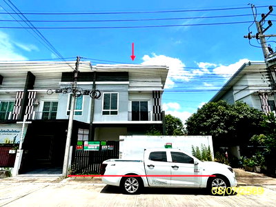 Townhouses for sale Pathumthani : TOWN HOUSE 28.6 Sq.w. Khlong Luang Pathumthani for 2.5M