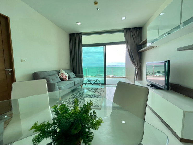 picture For rent: Casalunar Paradiso condo, beachfront in Bang Saen. - 1/6