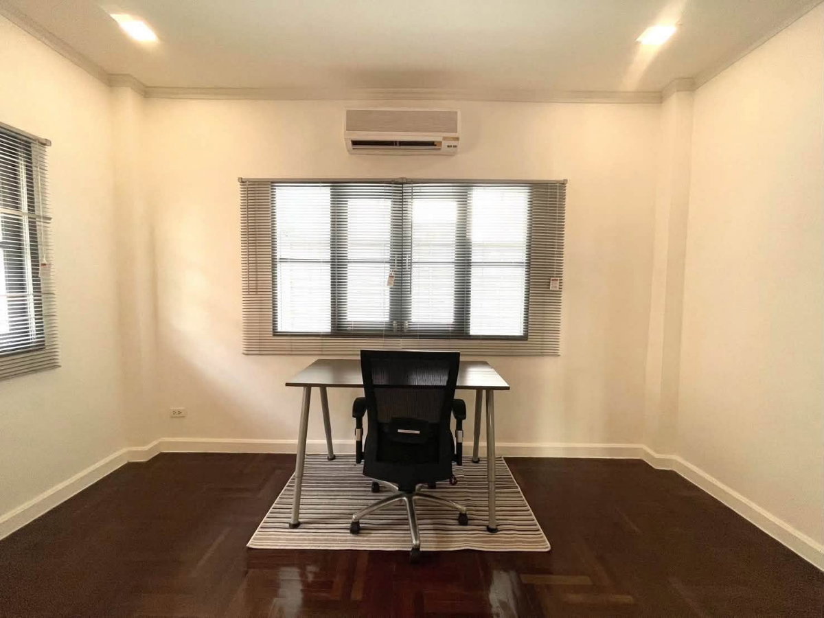 รูป ให้เช่า บ้านเดี่ยวรีโนเวทใหม่ บ้านกรองทอง พัฒนาการ 32 | ใกล้ทองหล่อ 5 กม. | Pet Friendly | ทำ Home Office ได้ - รูปที่ 10/20