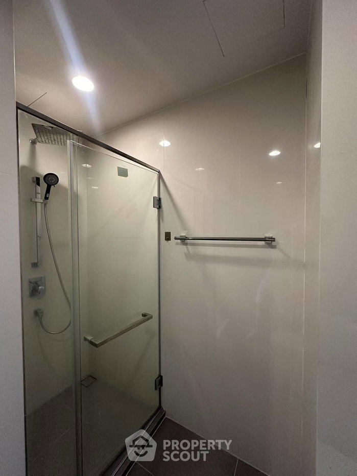 รูป คอนโด 1 ห้องนอน ชั้น 41 ที่ Oka Haus Sukhumvit 36 ใกล้ BTS ทองหล่อ (ID 3191597) - รูปที่ 6/11