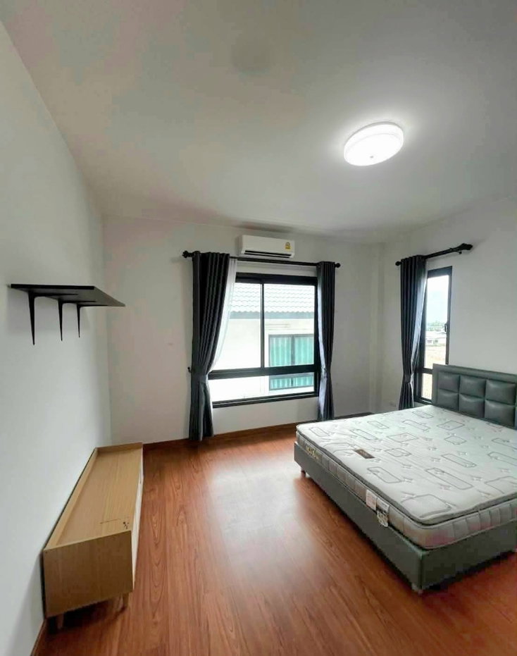 รูป #บ้านเช่าระยอง
บ้านเดี่ยว 2 ชั้นให้เช่า พร้อมเฟอร์นิเจอร์
โครงการเดอะโฮม บ้านฉาง–ระยอง
ให้เช่า 23,500 - รูปที่ 12/30