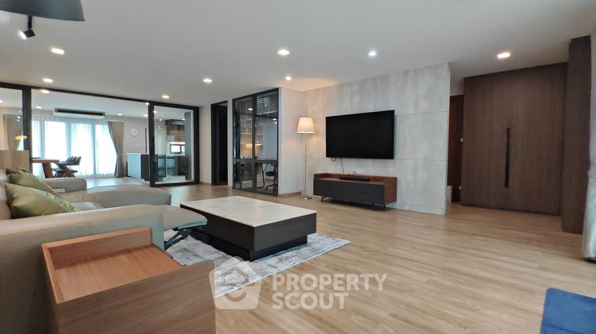 picture 265 Sqm 3-BR At Regent On The Park 2, BTS Thong Lor (ID 3192659) - 4/18