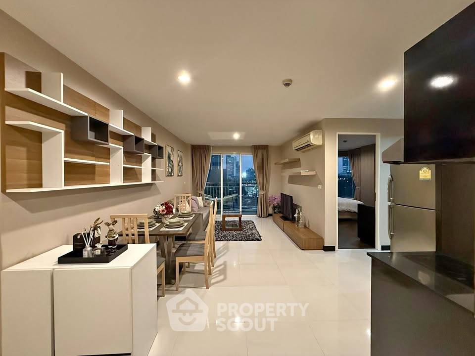 picture 1-BR Condo At Voque Sukhumvit 16 Condominium Near MRT Queen Sirikit (ID 3192888) - 1/15