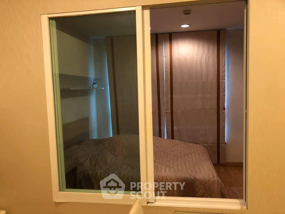 picture Great Value 1-BR Life @ Bts Phaholyothin 18, MRT Kamphaeng Phet 300m (ID 515952) - 8/11