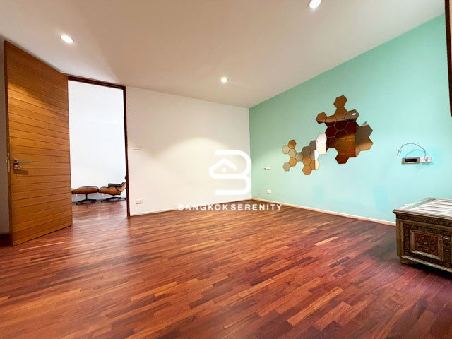 picture Pool Villa for sale at Windmill Golfcourse - 14/32