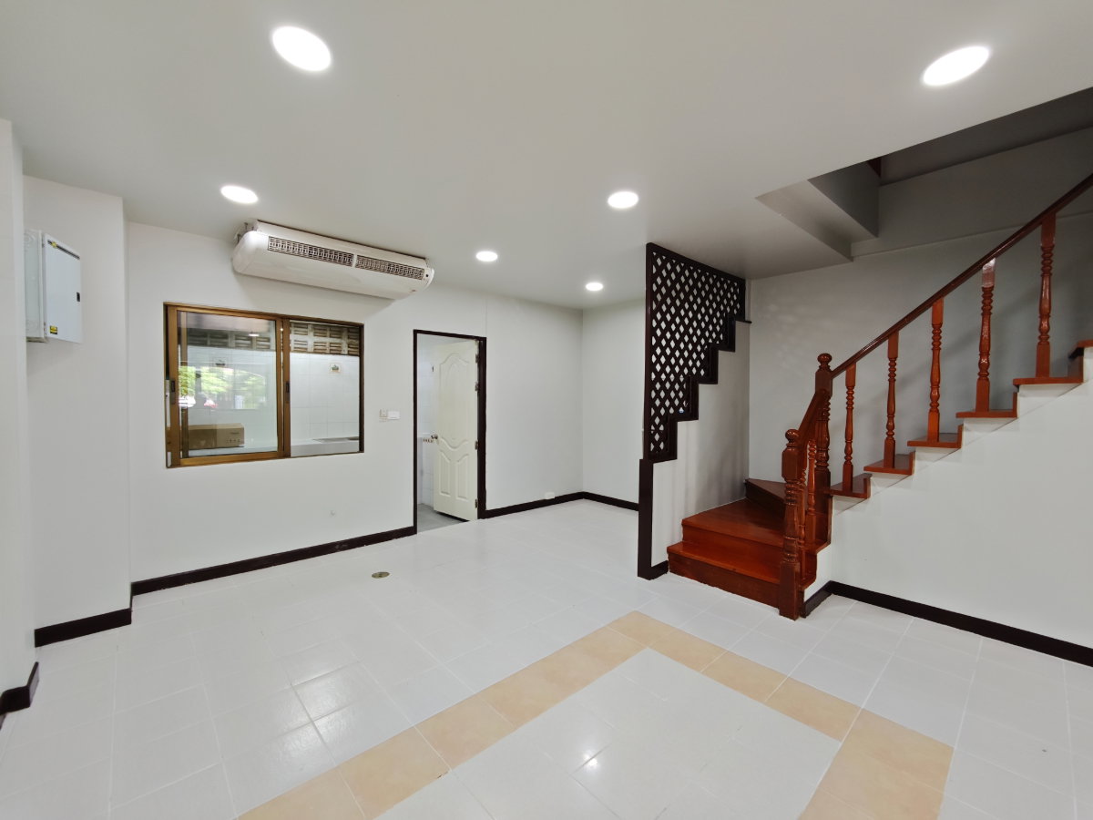 รูป #ให้เช่าบ้านสุขุมวิท77 #ให้เช่าบ้านอ่อนนุช  #ให้เช่าทาว์นโฮมอ่อนนุช 3 ชั้น ถนนสุขุมวิท ถนนอ่อนนุช ซอยอ่อนนุช17 ขนาด 21.2 ตรว.  260 ตรม.  - รูปที่ 7/34