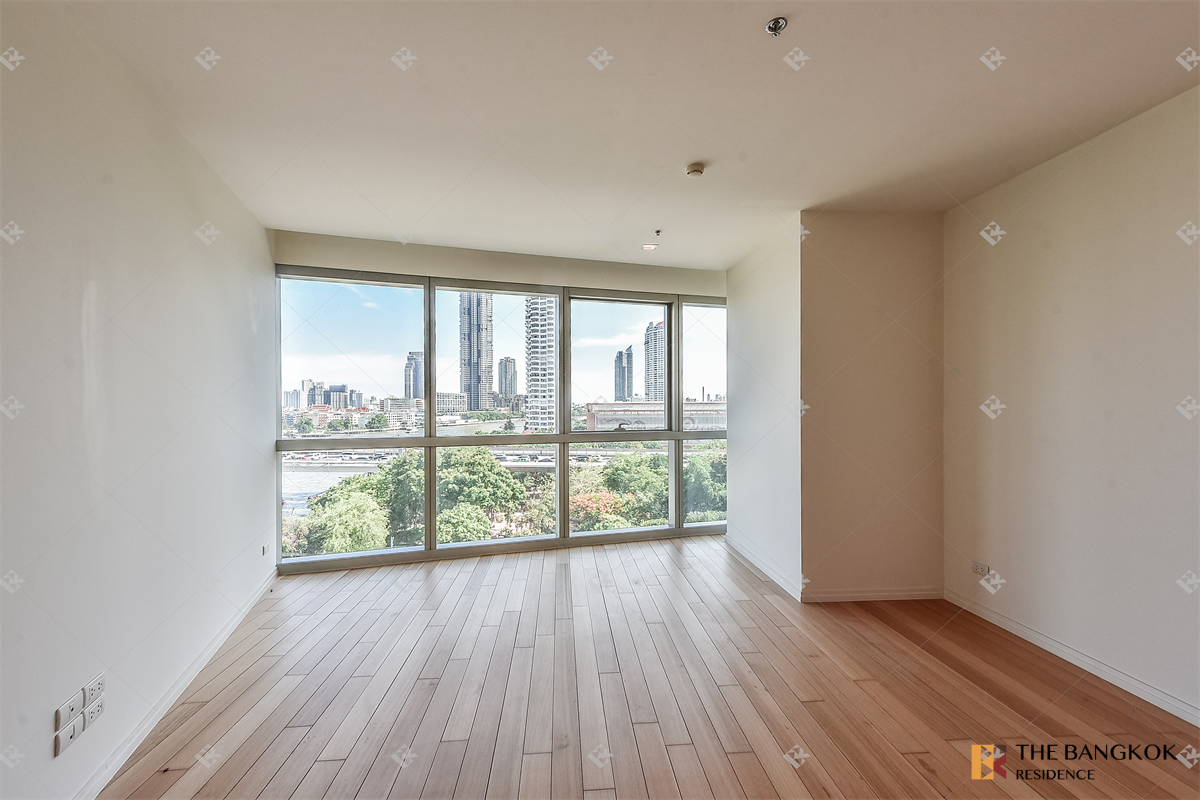 picture The River near BTS Saphan Taksin - 1/10