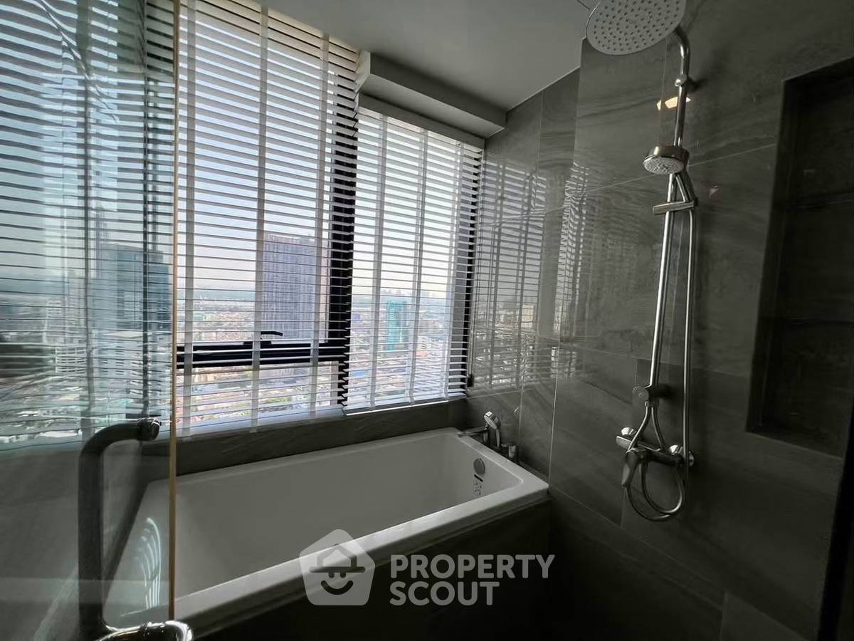 picture 32nd-Floor 2-BR At Ideo Q Sukhumvit 36 Near BTS Thong Lor (ID 3191635) - 6/10