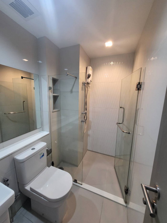 รูป Condo for RENT : Life Asoke Rama 9 𝐒𝐢𝐳𝐞 : 35 sqm. 1 Bed / 1 Bath /ครัวปิด / City View 𝐅𝐥𝐨𝐨𝐫 : 36 Tower: A ✅ Fully furnished - รูปที่ 8/9