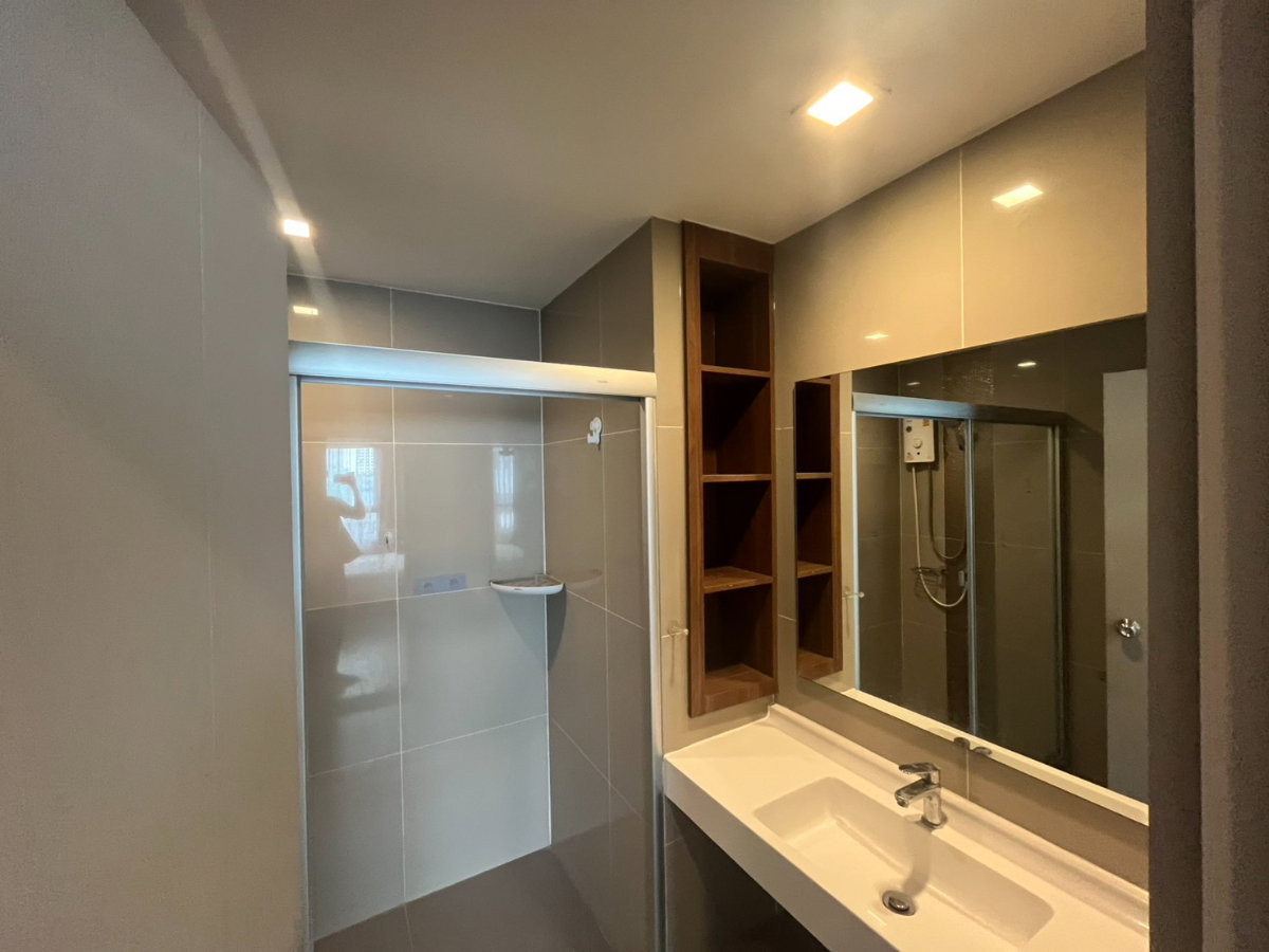 รูป IDEO Rama 9 - Asoke | ราคา 17,000 บาท | ห้องใหม่ ทำเลดี เฟอร์นิเจอร์ครบ พร้อมอยู่ - รูปที่ 8/9