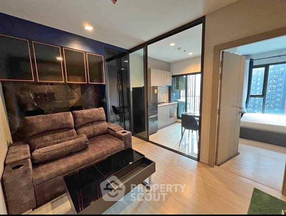 picture 18th-Floor 1-BR At Life Asoke - Rama 9 Near MRT Phra Ram 9 (ID 3193186) - 1/5