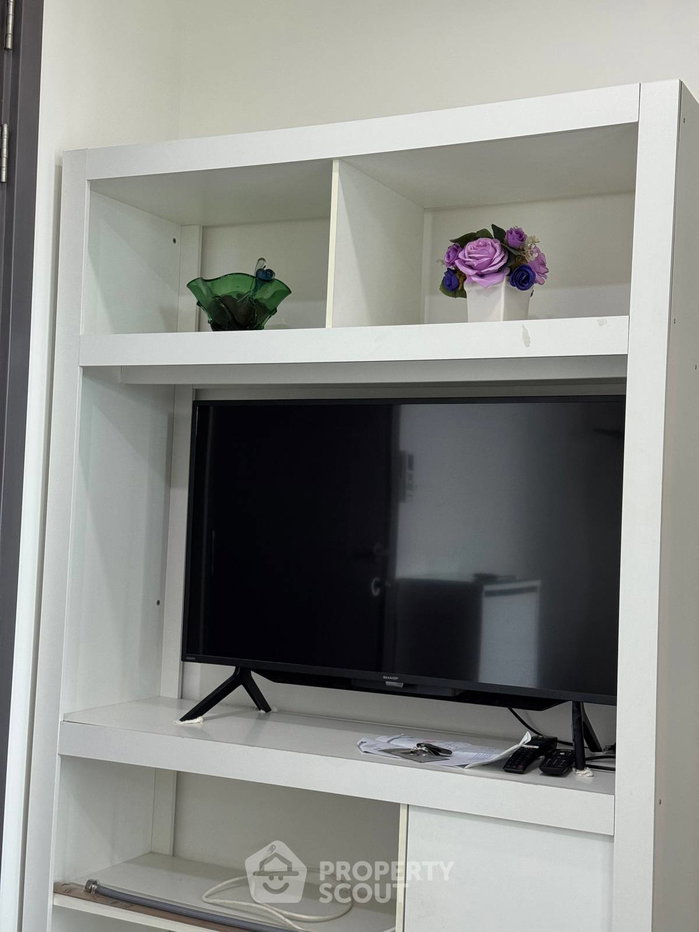 picture 17th-Floor 1-BR At The Base Park East Sukhumvit 77, BTS On Nut (ID 2319265) - 10/16