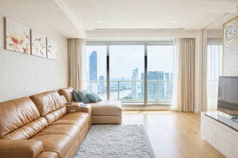 Selling at a loss of 10 million, Penthouse The River Condo, 3 bedrooms, 3 bathrooms, BTS Charoen Nakhon, 400 m, 38 sq m, 41st Floor, Top Floor,