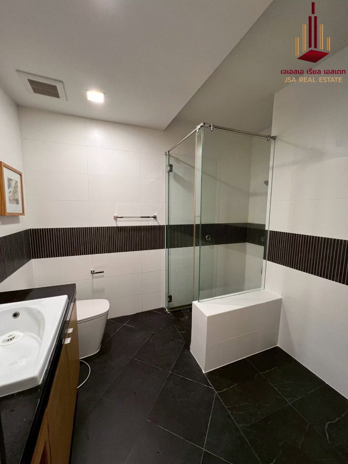 picture ✨ For Sale : Urbana Sathorn  Condo ✨  💰 Only  10,750,000 THB - 5/5
