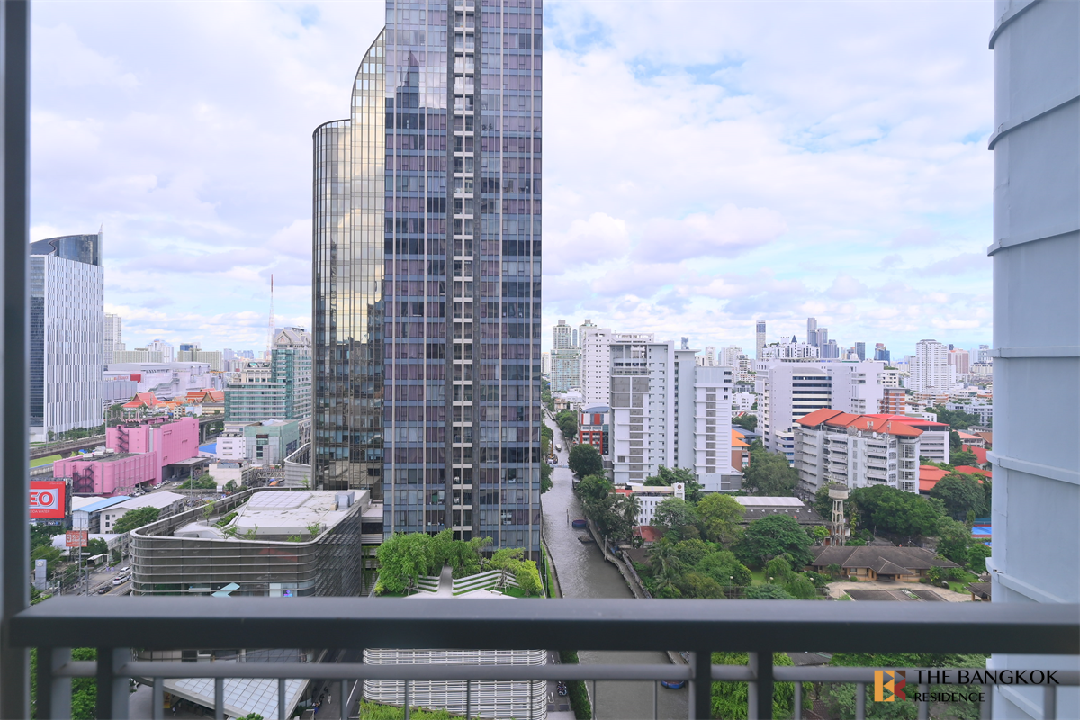 picture Q Asoke near MRT Phetchaburi Station Room available, ready to move in - 2/10