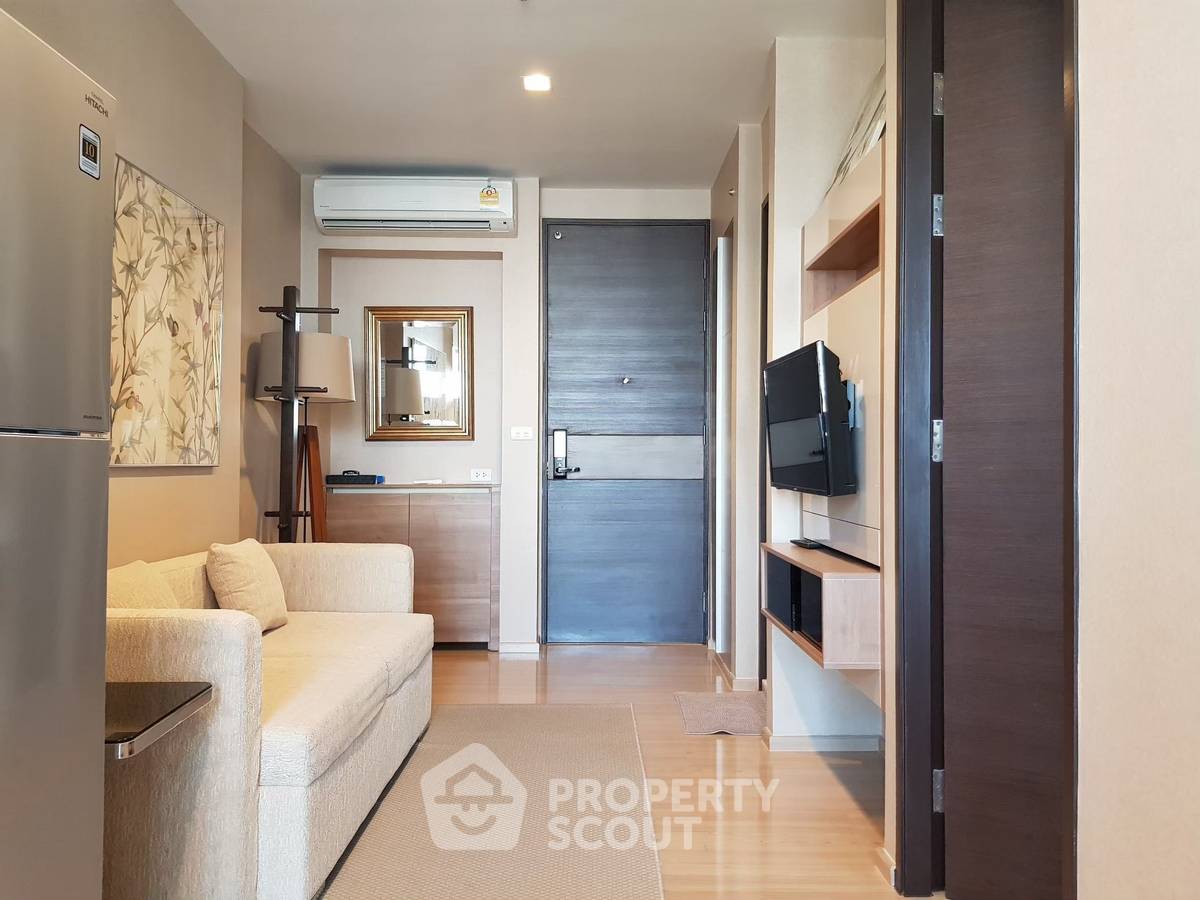 picture 32nd-Floor 1-BR At Rhythm Sathorn, 300m To BTS Saphan Taksin (ID 309472) - 3/13