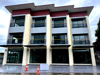 Shophouses for sale Chiang Mai : 🏢✨ Three-Storey Building for Sale in Nong Han, San Sai — Ideal for an Office or Home Office ✨🏢  Property ID: CSS101935