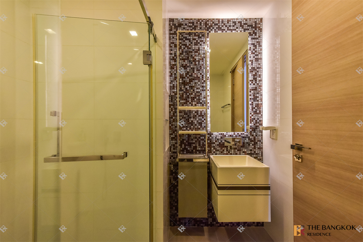 picture Easy Travel, Fully Utilized Space The Room Rama 4 near MRT Hua Lamphong Station - 2/10