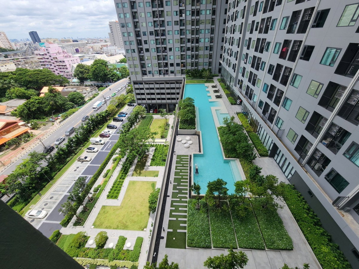 รูป ให้เช่า The Livin Ramkhamhaeng ห้องใหม่มือ 1 วิวสระ ใกล้ MRT ลำสาลี เพียง 11,500 บาท - รูปที่ 11/13