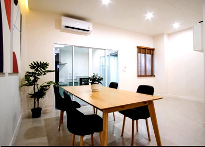Townhouses for rent Samut Prakarn : [VR0683] 🔥 39,000/Month | Baan Klang Muang British Town Srinakarin Large 230 sqm 3BR 4BA  Only 1 Mins to MRT Sri Lasalle! 🔥
