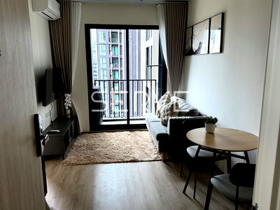 Condos for rent : 1 Bed Large Room City View Fully furnished Condo Good Location Close To  MRT Phra Ram 9  @ NUE District R9