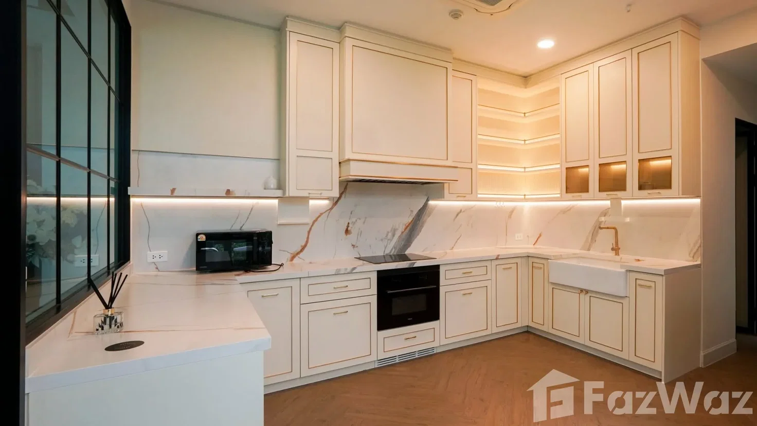 picture Luxury Corner House for Sale / Rent 6677042 - 11/36