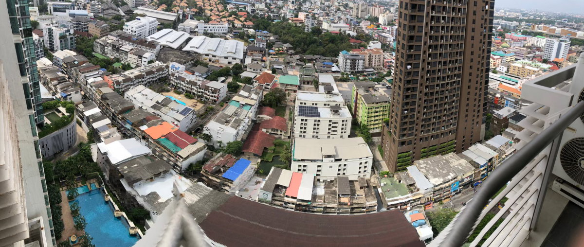 picture For Sale: Exclusive Corner Unit at Le Luk Condo – Steps from BTS Phra Khanong - 44/65