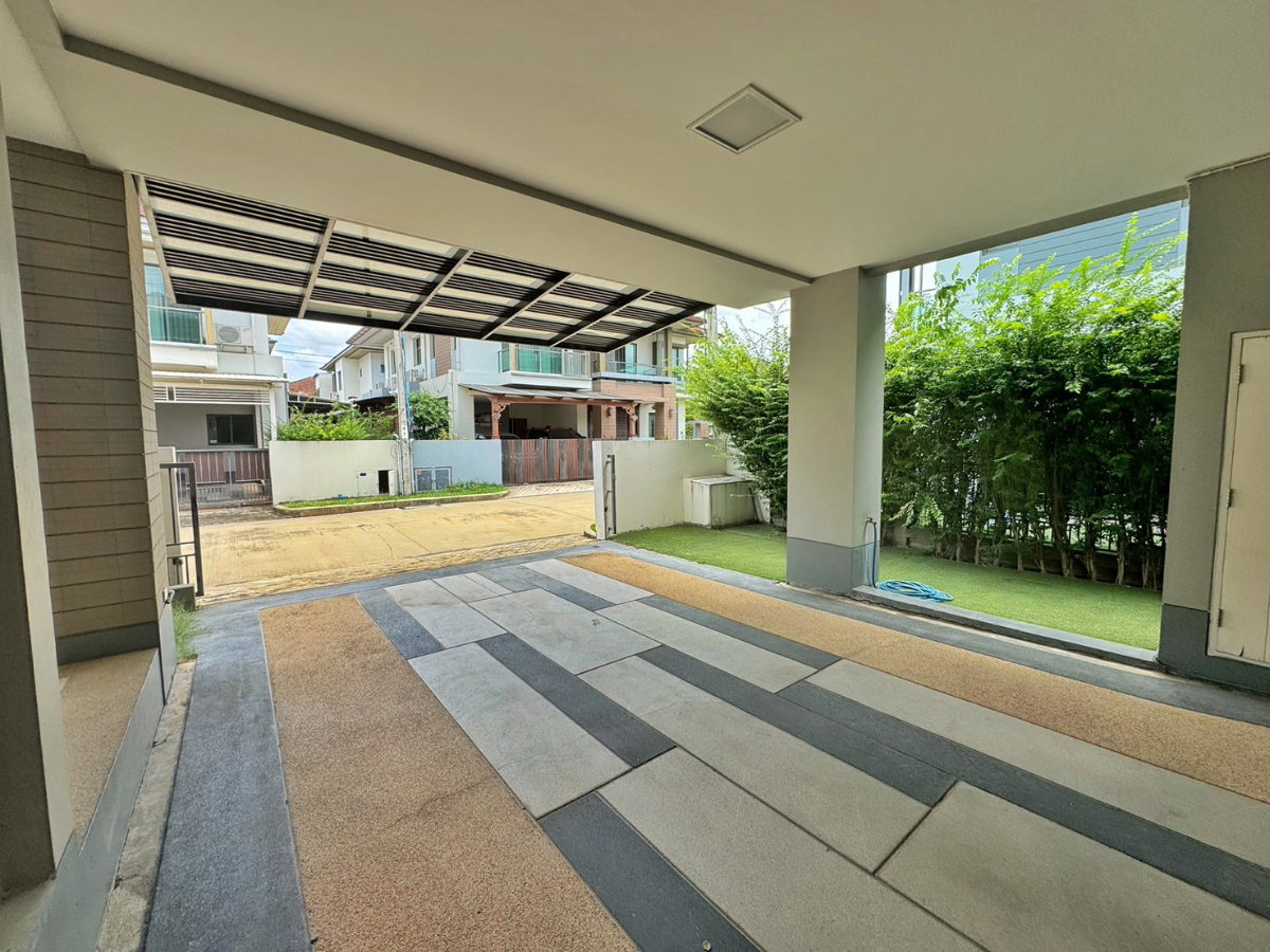 picture Setthasiri Chaiyaphruek-Changwattana - 4/25