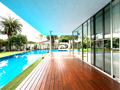Houses for sale Market Village Suvarnaphumi : Pool Villa for sale at Windmill Golfcourse 
