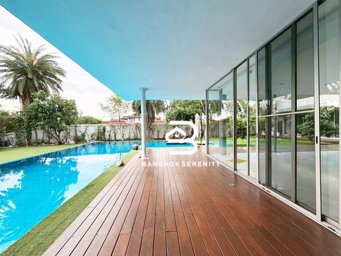 Pool Villa for sale at Windmill Golfcourse 