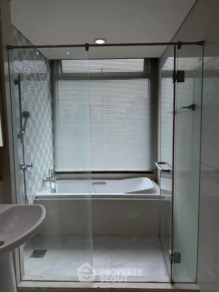 picture Pet-Friendly 2-BR Aguston Sukhumvit 22 Near MRT Queen Sirikit (ID 3192963) - 16/20