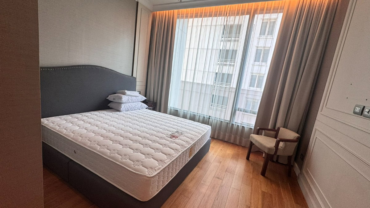 รูป ที่พักอาศัยระดับซูเปอร์ลักชัวรีในกรุงเทพฯ | ยูนิตห้องมุมหายากที่ Sindhorn Residence - รูปที่ 19/43