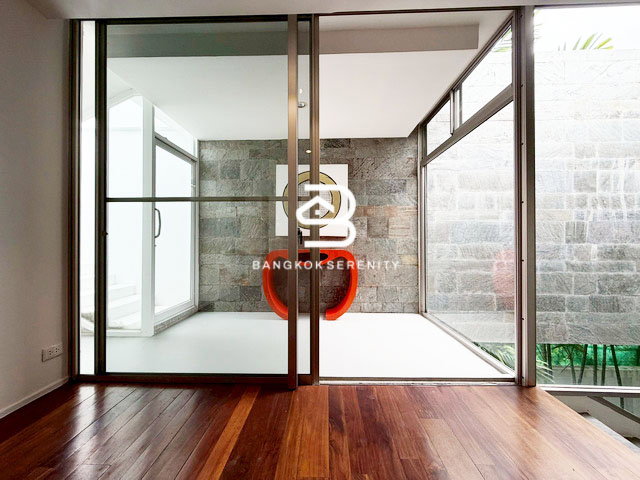 picture Pool Villa for sale at Windmill Golfcourse - 23/32