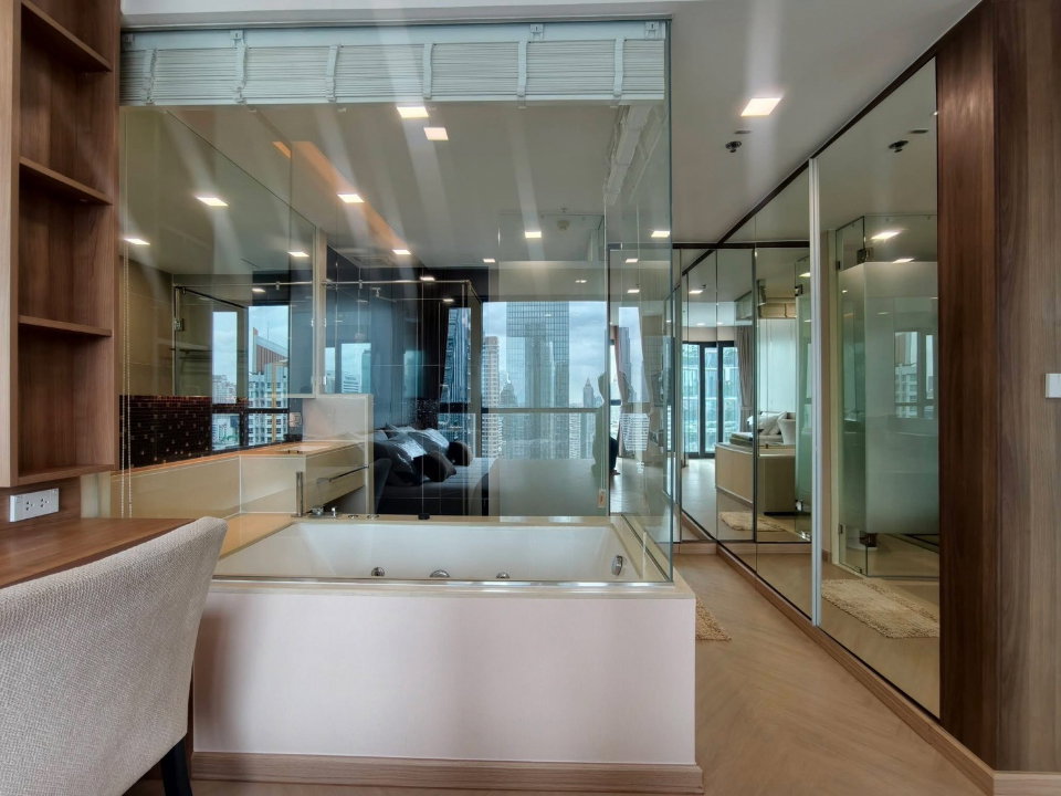 picture The Address                     Sathorn  - 8/17