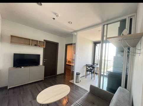 **ขายด่วน** The Base Height Condo ห้องสวย เฟอร์นิเจอร์ครบ