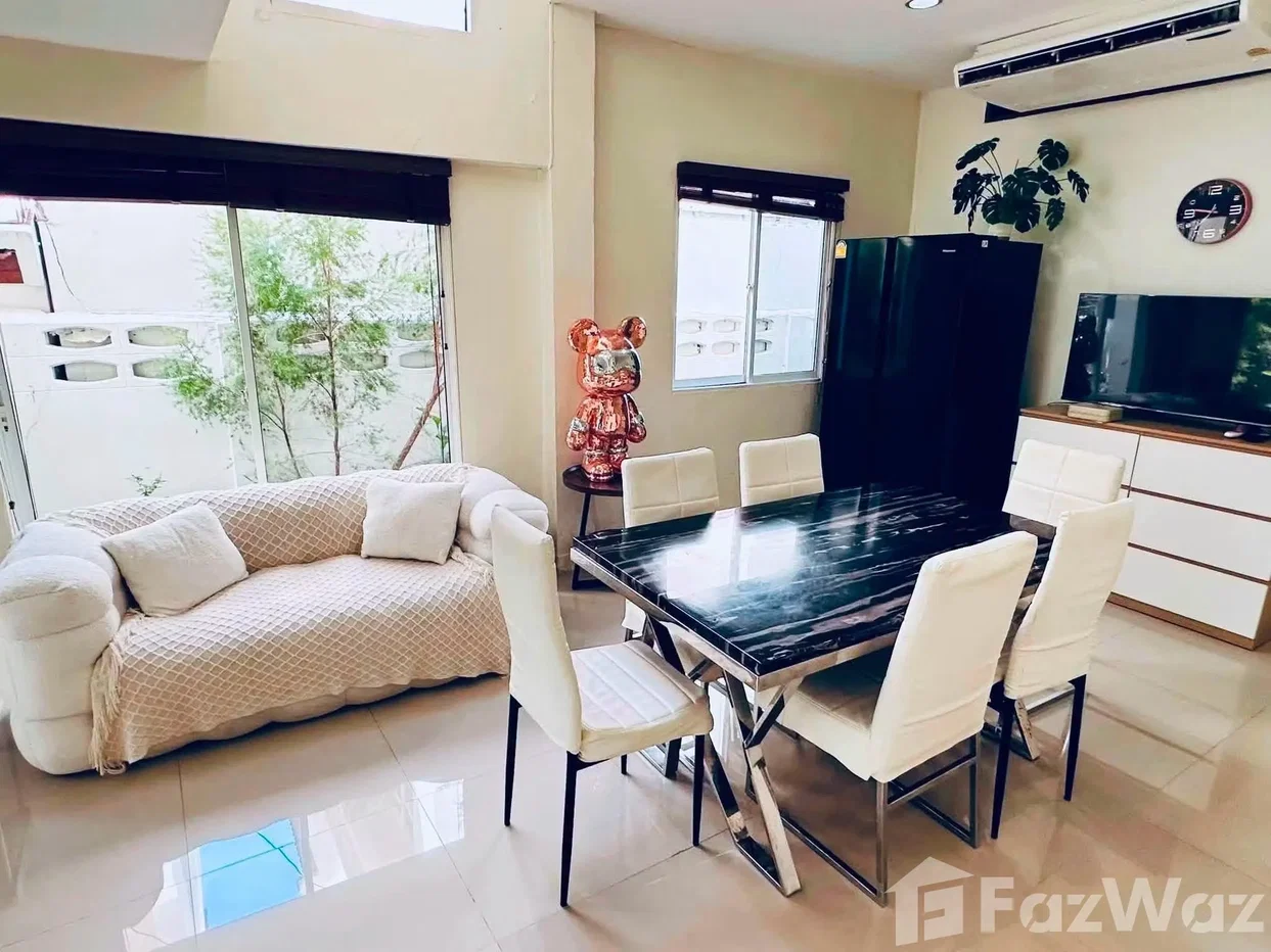 รูป บ้านเดี่ยวให้เช่า 5 ห้องนอน ใน คลองตันเหนือ, กรุงเทพมหานคร 6677077 - รูปที่ 1/13