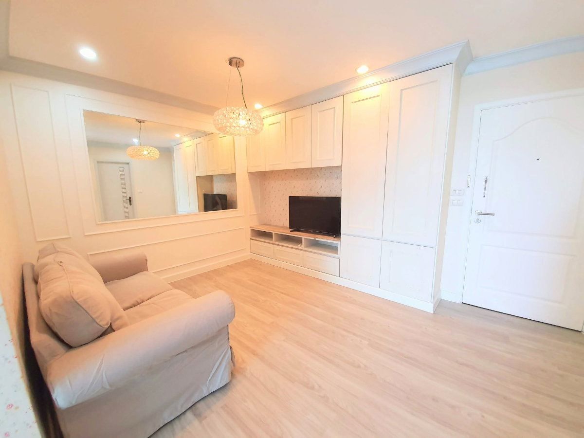 picture 2BR 60SQM Near BTS Bearing Only 17K | Short-Term Available - 8/10