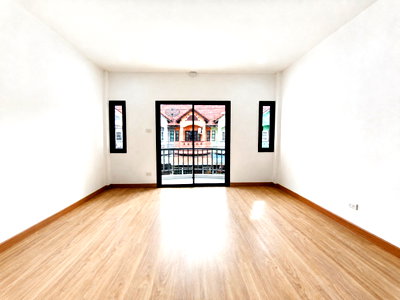 Townhouses for sale Krathum Baen Samut Sakhon : ⭐✨ RH-140 Benjasiri Phetkasem 91 Townhouse for Sale ✨⭐