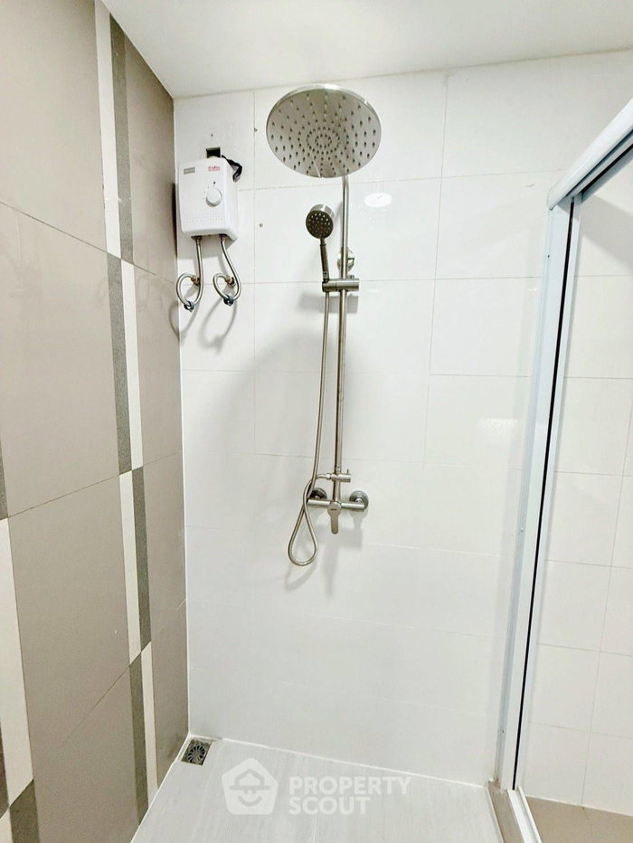 picture Great Value 1-BR At Rhythm Ratchada, 100m To MRT Ratchadaphisek (ID 2259526) - 9/9